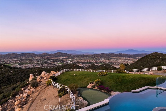 Detail Gallery Image 9 of 75 For 37731 via Baya, Murrieta,  CA 92562 - 7 Beds | 7/2 Baths