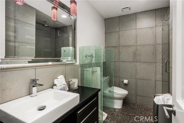 Detail Gallery Image 31 of 63 For 2281 Orchard Dr, Newport Beach,  CA 92660 - 3 Beds | 3 Baths