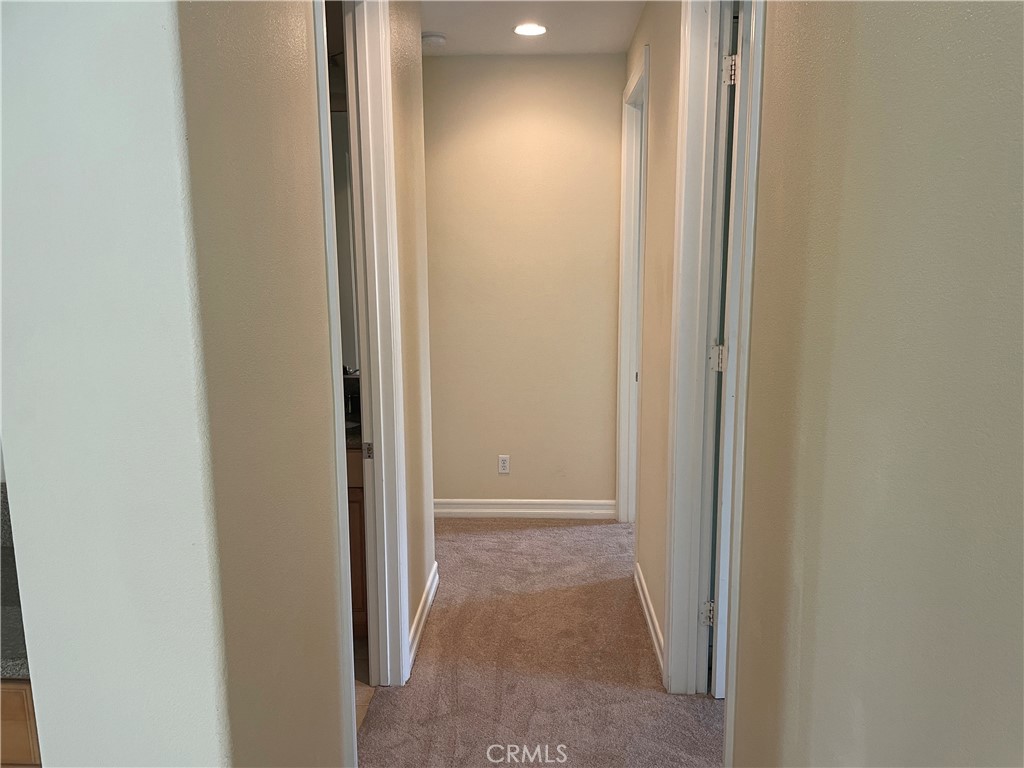 https://media.crmls.org/medias/1b87f39d-ca23-4887-8099-7fb84aa2c058.jpg?preset=X-Large