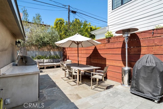 Detail Gallery Image 20 of 22 For 1049 14th St, Manhattan Beach,  CA 90266 - 3 Beds | 2 Baths