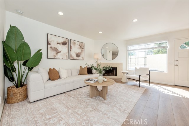 Detail Gallery Image 17 of 31 For 28 Exeter #19,  Irvine,  CA 92612 - 2 Beds | 2/1 Baths