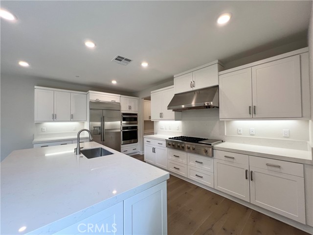 Detail Gallery Image 4 of 39 For 108 Chorus, Irvine,  CA 92618 - 3 Beds | 2/1 Baths