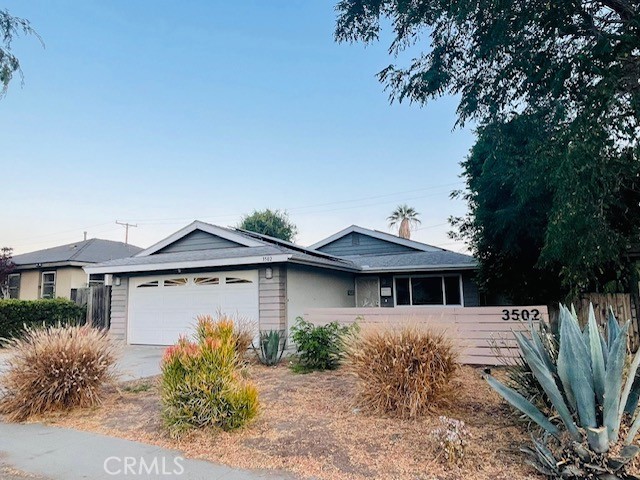 3502 W Flower Avenue, Fullerton CA: https://media.crmls.org/medias/1b8a92d2-8982-4d0a-932a-3bcccef9537b.jpg