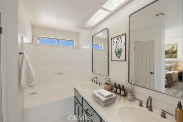Detail Gallery Image 10 of 18 For 13383 Buena Vista Dr., Hesperia,  CA 92344 - 4 Beds | 2 Baths