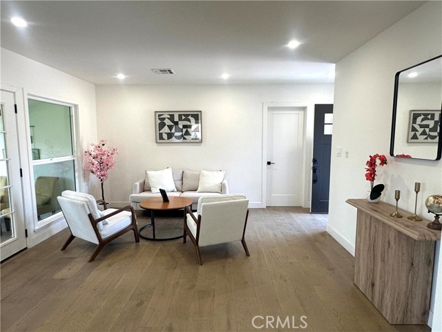 16913 Covello Street, Van Nuys CA: https://media.crmls.org/medias/1b8af00a-b428-4218-89ff-64b78cfceaca.jpg