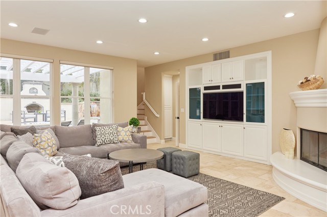 1b8af885 Ddd4 418b 9d95 4bfa9d2e4474