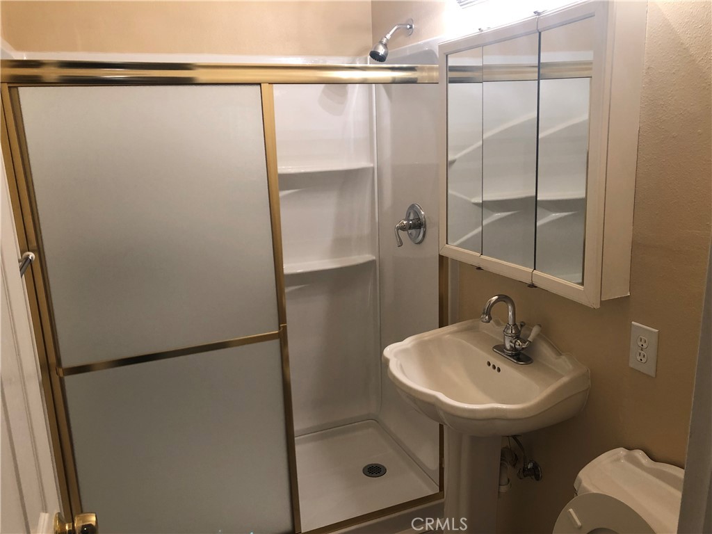 https://media.crmls.org/medias/1b8b09ed-9fa2-4f04-96d6-8a10967c5e6a.jpg?preset=X-Large