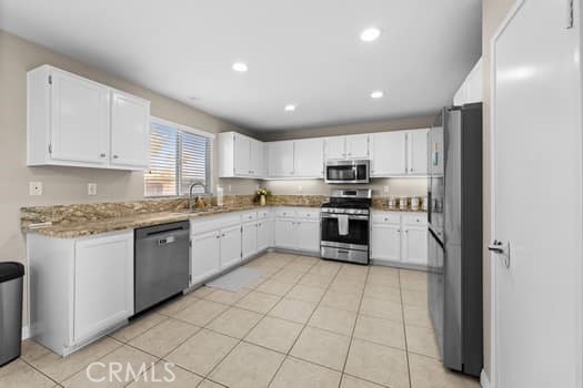 145 Buckthorn Way, Corona CA: https://media.crmls.org/medias/1b8b2007-d88d-46ff-bd2e-abd986dba91c.jpg