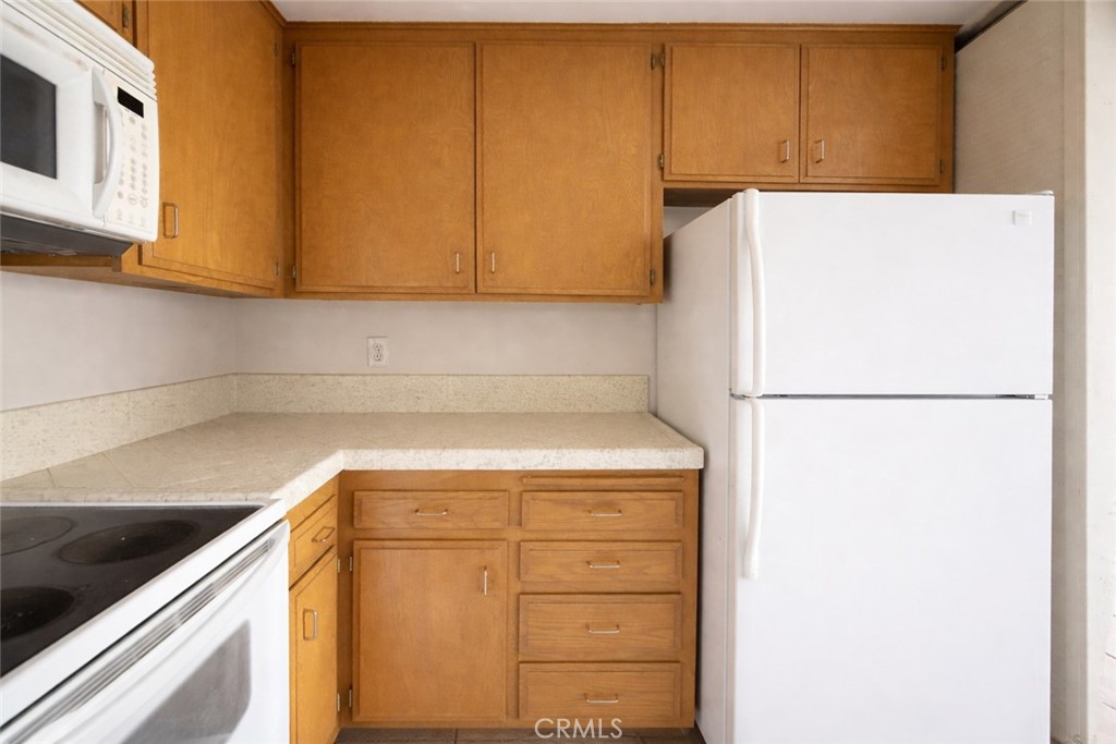 140 Walnut Avenue - photo 10