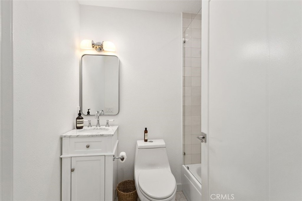 1b8c600c 8bb3 4a9e B1b7 E77efc098bad