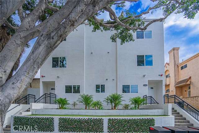 Detail Gallery Image 4 of 39 For 11602 Valley View Ave #4,  Whittier,  CA 90604 - 4 Beds | 4/1 Baths