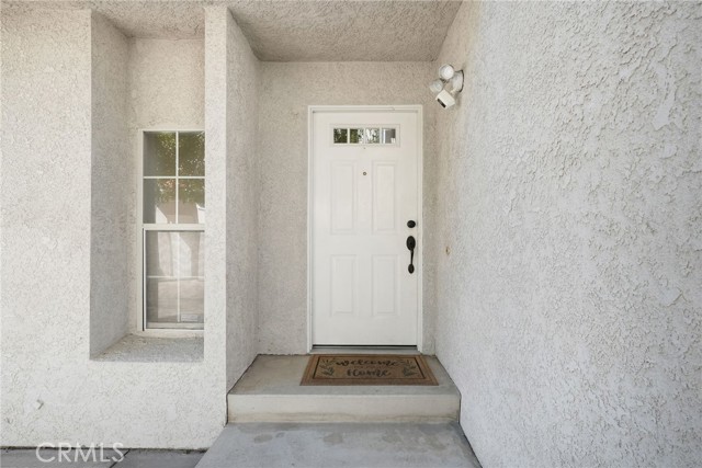 18328 Keswick Street photo 6