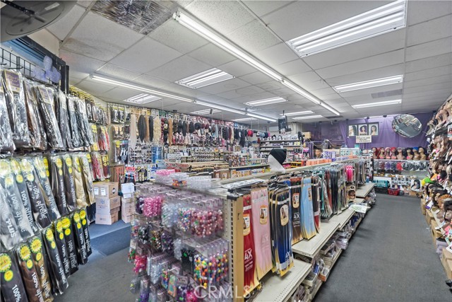 Image 11 of 15 For 810 Rosecrans Avenue