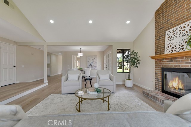 5697 Los Robles, La Verne CA: https://media.crmls.org/medias/1b8d991d-0f2b-48cd-8d06-8e516aff39b4.jpg