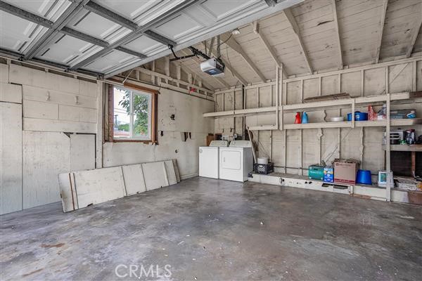 Detail Gallery Image 19 of 23 For 11012 Noble, –,  CA 91345 - 3 Beds | 2 Baths