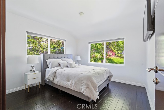 Detail Gallery Image 30 of 44 For 5836 Winnetka Ave, Woodland Hills,  CA 91367 - 4 Beds | 3 Baths