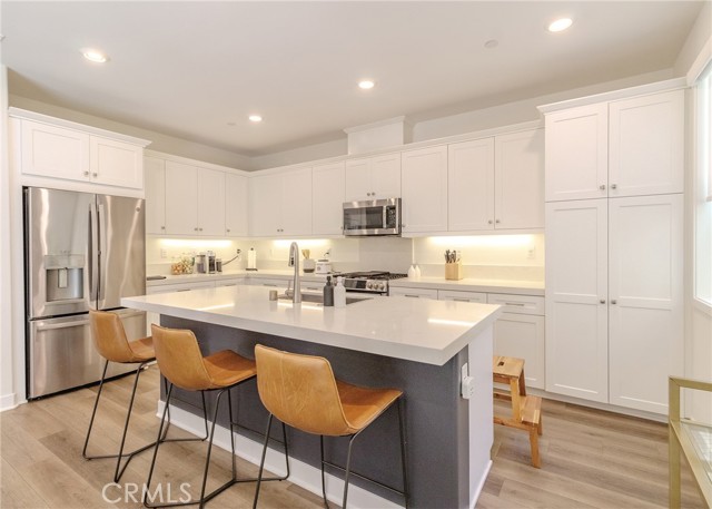 Detail Gallery Image 3 of 31 For 168 Denali, Lake Forest,  CA 92630 - 4 Beds | 2/1 Baths