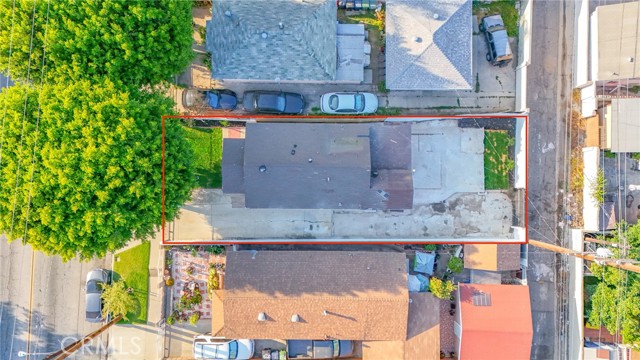 9218 Hooper Avenue, Los Angeles CA: https://media.crmls.org/medias/1b8f4926-f4b8-4fe6-9118-eface3c20c96.jpg