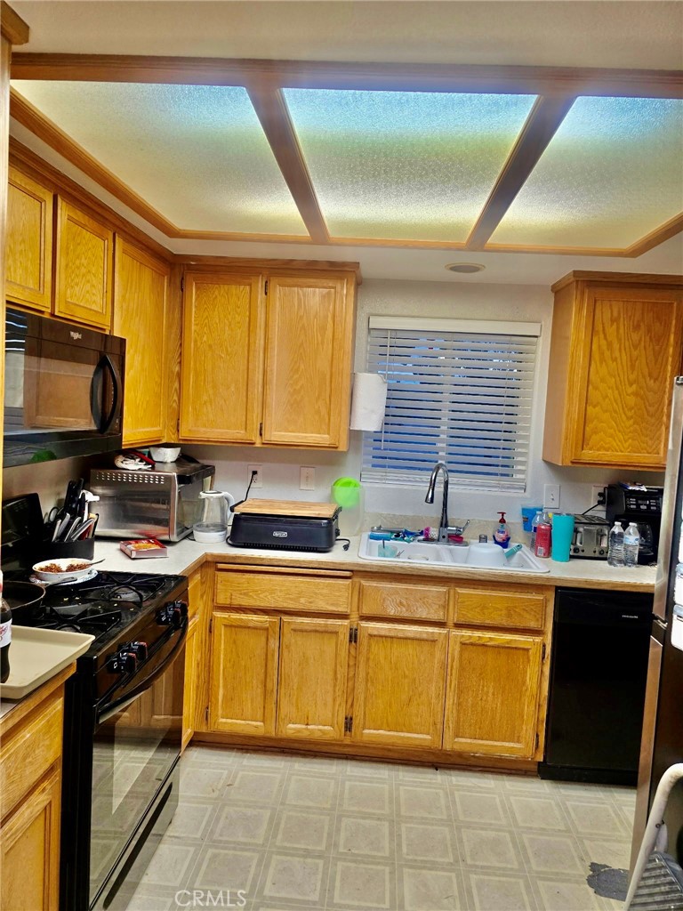 MLS #CV25216401 image #2