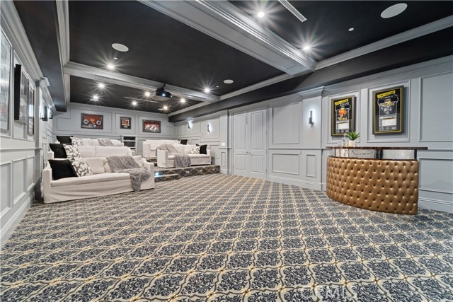 17528 Jayden Lane, Encino CA: https://media.crmls.org/medias/1b8f87d2-18f3-49d7-bc6e-8b143fa474e6.jpg