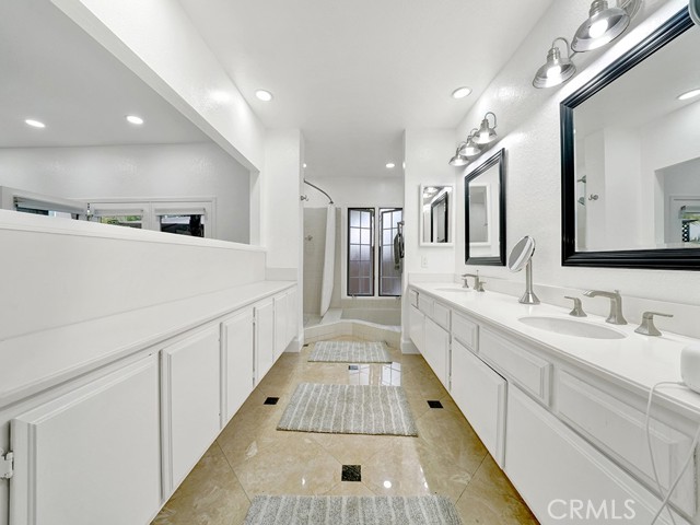 Detail Gallery Image 8 of 29 For 2463 Irvine Ave #B2,  Costa Mesa,  CA 92627 - 3 Beds | 2 Baths