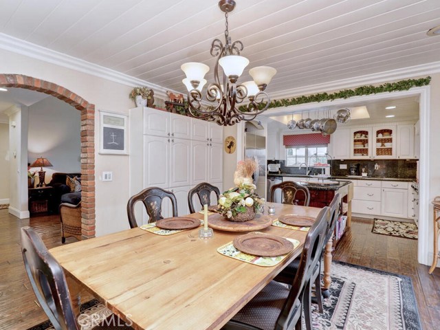 25322 Romera Place, Lake Forest CA: https://media.crmls.org/medias/1b90bfff-ff38-46f7-8098-f983e0646940.jpg