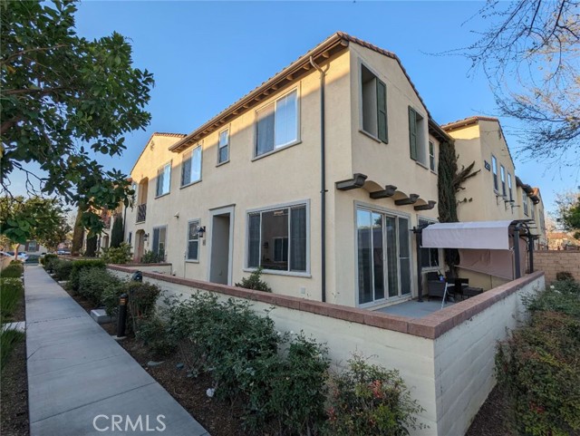 Detail Gallery Image 2 of 14 For 3290 E Yountville Dr #6,  Ontario,  CA 91761 - 3 Beds | 2/1 Baths