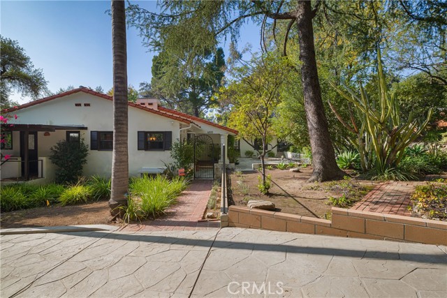 Detail Gallery Image 4 of 49 For 4805 Alta Canyada, La Canada Flintridge,  CA 91011 - 3 Beds | 3 Baths