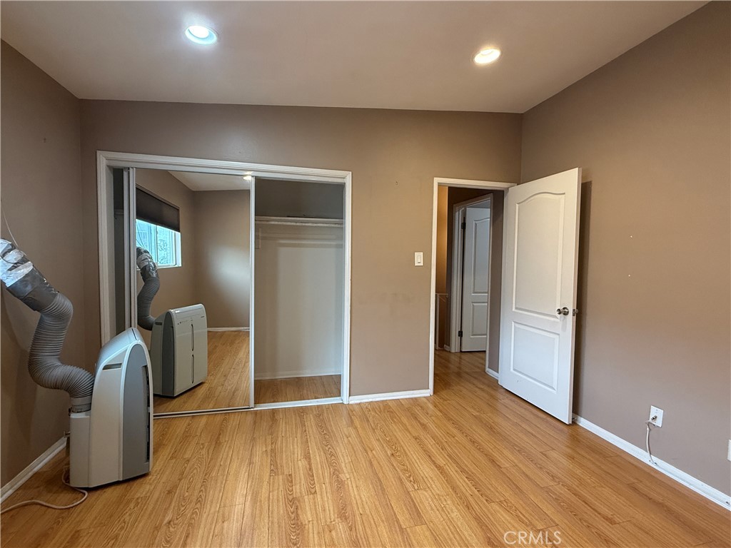 https://media.crmls.org/medias/1b920652-9c89-466a-ad30-75a31acd37d6.jpg?preset=X-Large