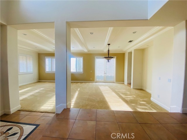 Detail Gallery Image 3 of 33 For 22214 Whirlaway Ct, Canyon Lake,  CA 92587 - 4 Beds | 3/1 Baths