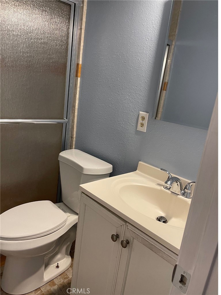 1b947977 Bfa1 4398 Bb1f Cef4d20aa5c1