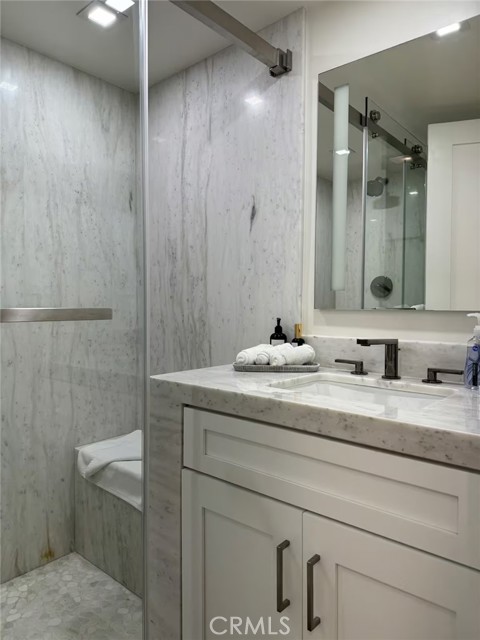 Detail Gallery Image 25 of 41 For 222 20th, Newport Beach,  CA 92663 - 3 Beds | 2 Baths