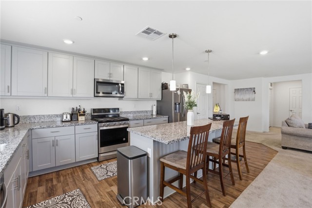 Detail Gallery Image 16 of 42 For 2113 E Donatello St, Lancaster,  CA 93535 - 3 Beds | 2 Baths