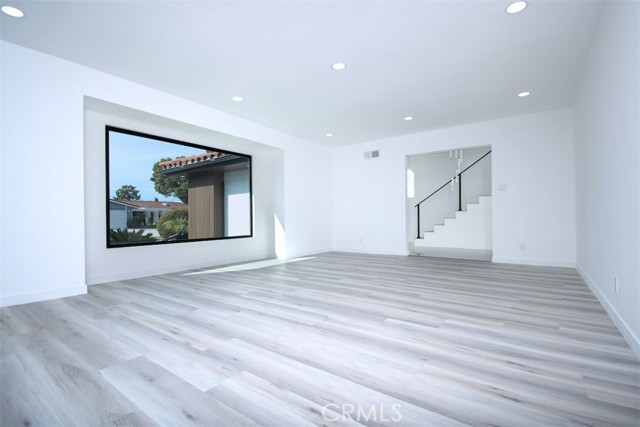 Detail Gallery Image 40 of 74 For 12112 Woodley Ave, Granada Hills,  CA 91344 - 4 Beds | 4 Baths