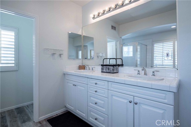 231 Knoll Ridge Road, Simi Valley CA: https://media.crmls.org/medias/1b964172-b482-45c2-91ec-9c12b3ec78c4.jpg