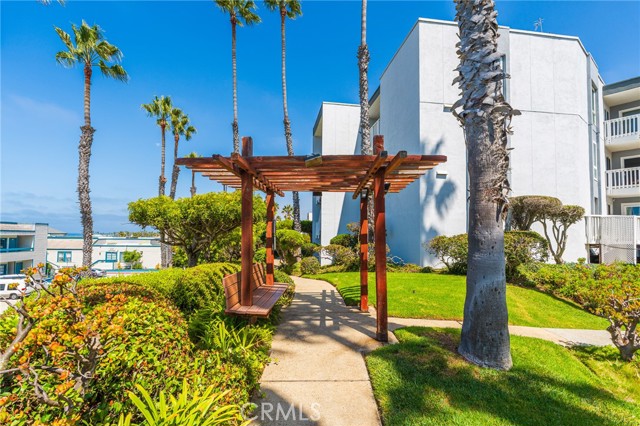 630 The Village, Redondo Beach CA: https://media.crmls.org/medias/1b971e4b-d5fa-40b1-bee0-be36a3e6a5fa.jpg