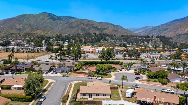 27719 21st Street, Highland CA: https://media.crmls.org/medias/1b97b805-a809-4f02-9526-0d7bc3c17a84.jpg