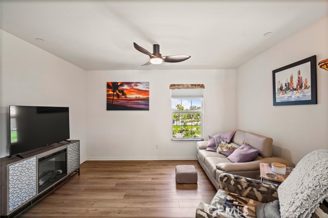 27834 Via Santa Catarina, Menifee CA: https://media.crmls.org/medias/1b97db84-3729-4282-b053-80d384677f6e.jpg