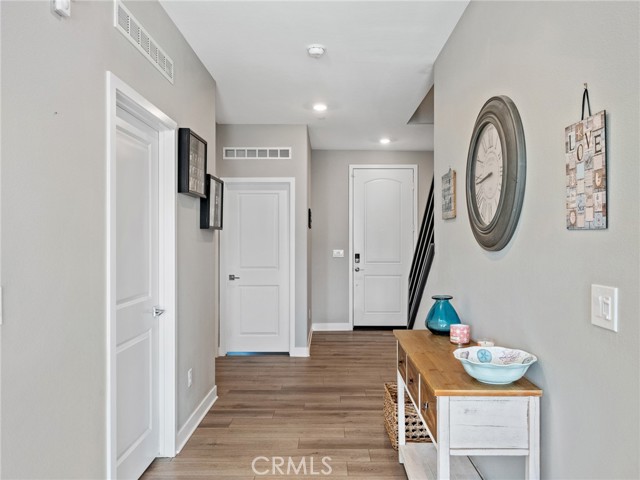 Detail Gallery Image 13 of 47 For 571 Tucker, Rialto,  CA 92377 - 4 Beds | 3 Baths