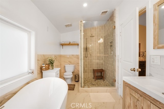 22960 Crespi Street, Woodland Hills CA: https://media.crmls.org/medias/1b9a57ac-474f-459a-8276-4f1723733d4f.jpg