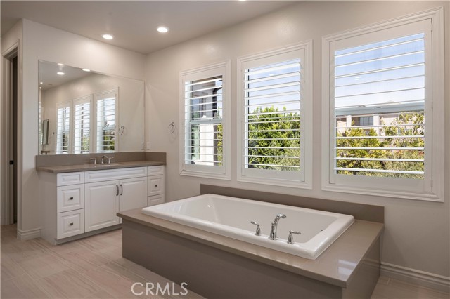 Detail Gallery Image 37 of 52 For 1999 Aliso Peak, Lake Forest,  CA 92610 - 5 Beds | 4/1 Baths