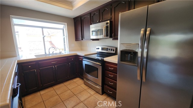 Detail Gallery Image 9 of 31 For 2352 Paseo Circulo, Tustin,  CA 92782 - 2 Beds | 2 Baths