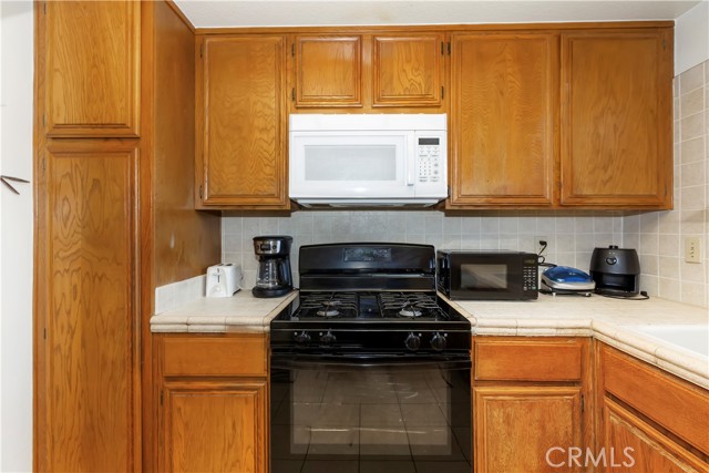 Detail Gallery Image 15 of 22 For 820 Trinity, Claremont,  CA 91711 - 2 Beds | 2 Baths