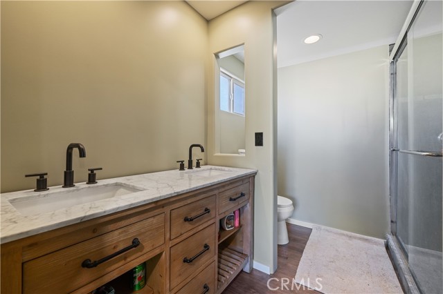 Detail Gallery Image 22 of 44 For 28975 Lotusgarden, Canyon Country,  CA 91387 - 4 Beds | 3 Baths