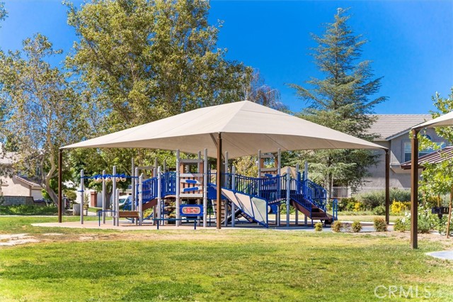 28230 Evergreen Lane, Saugus CA: https://media.crmls.org/medias/1b9cff84-d448-4305-8dd4-0843830542ea.jpg