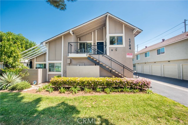 Detail Gallery Image 1 of 25 For 1704 N Willow Woods Dr #B,  Anaheim,  CA 92807 - 2 Beds | 1 Baths