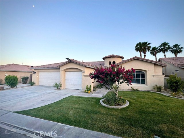Detail Gallery Image 3 of 27 For 81464 Avenida Esmeralda, Indio,  CA 92201 - 4 Beds | 3 Baths