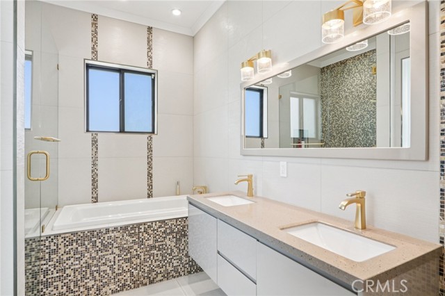 10418 Rubio Avenue, Granada Hills CA: https://media.crmls.org/medias/1b9fb502-e436-407d-87a4-851b0adfc051.jpg