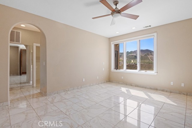 38075 Via Majorca, Murrieta CA: https://media.crmls.org/medias/1b9fbff7-7f58-4076-80d0-3bc6c9c61e30.jpg