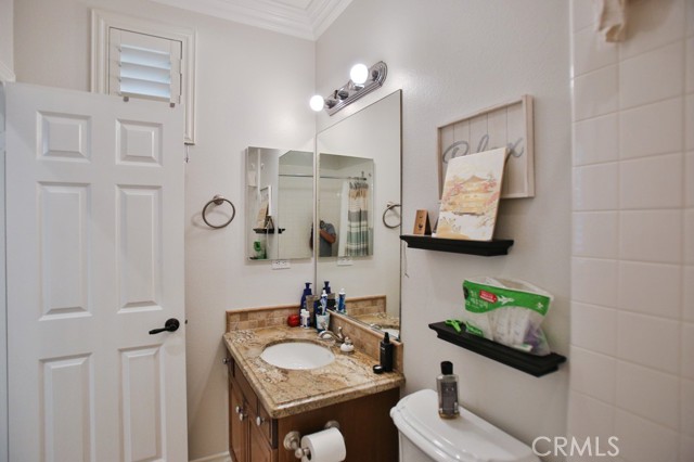Image 15 of 72 For 2483 Highwood Road